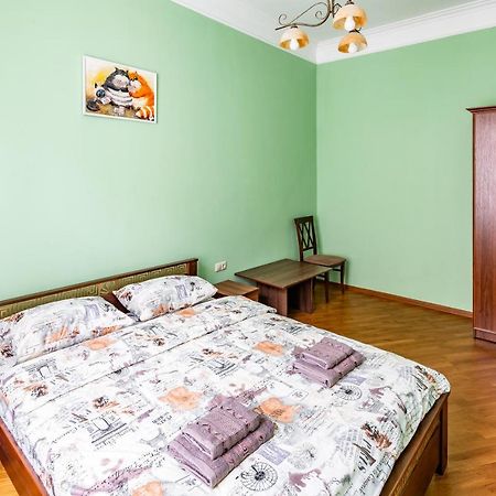 13 Franka Apartment 1 Лвив Екстериор снимка