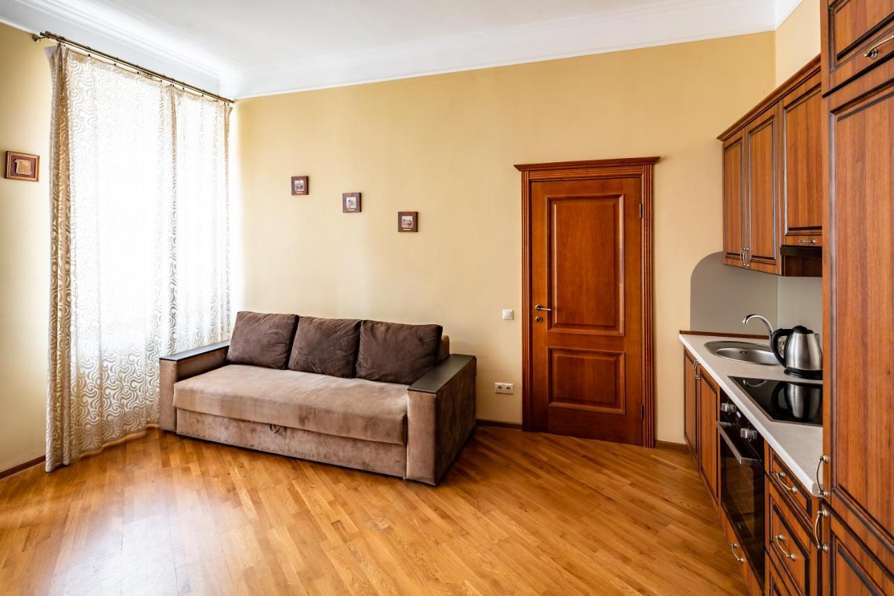 13 Franka Apartment 1 Лвив Екстериор снимка