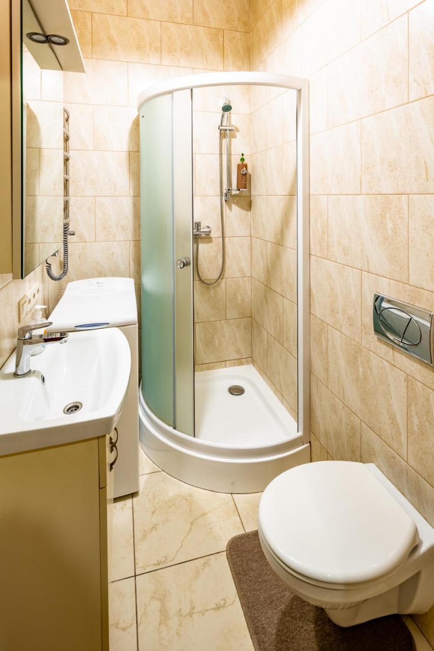 13 Franka Apartment 1 Лвив Екстериор снимка