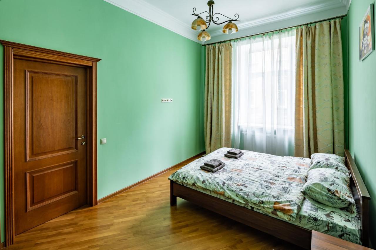 13 Franka Apartment 1 Лвив Екстериор снимка