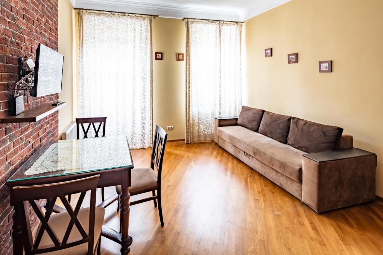 13 Franka Apartment 1 Лвив Екстериор снимка