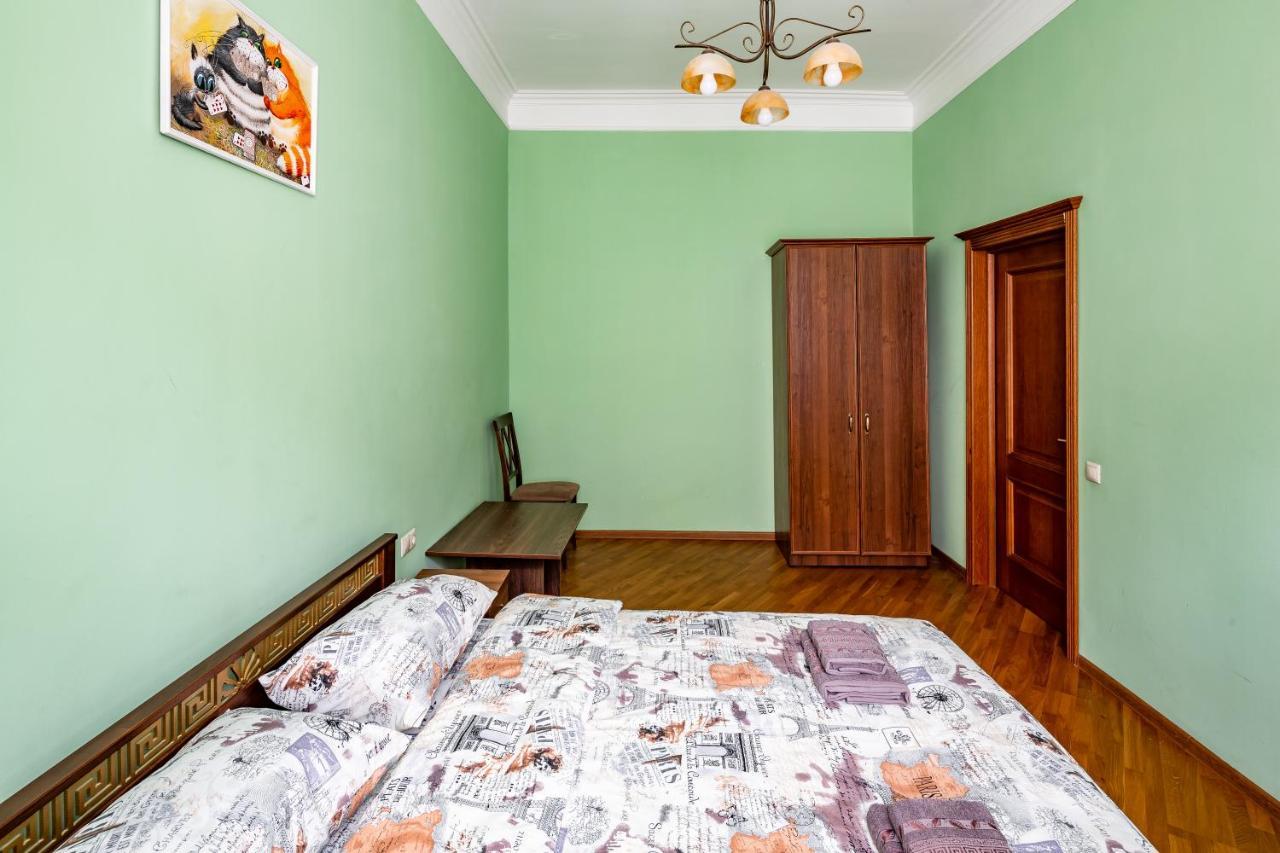 13 Franka Apartment 1 Лвив Екстериор снимка