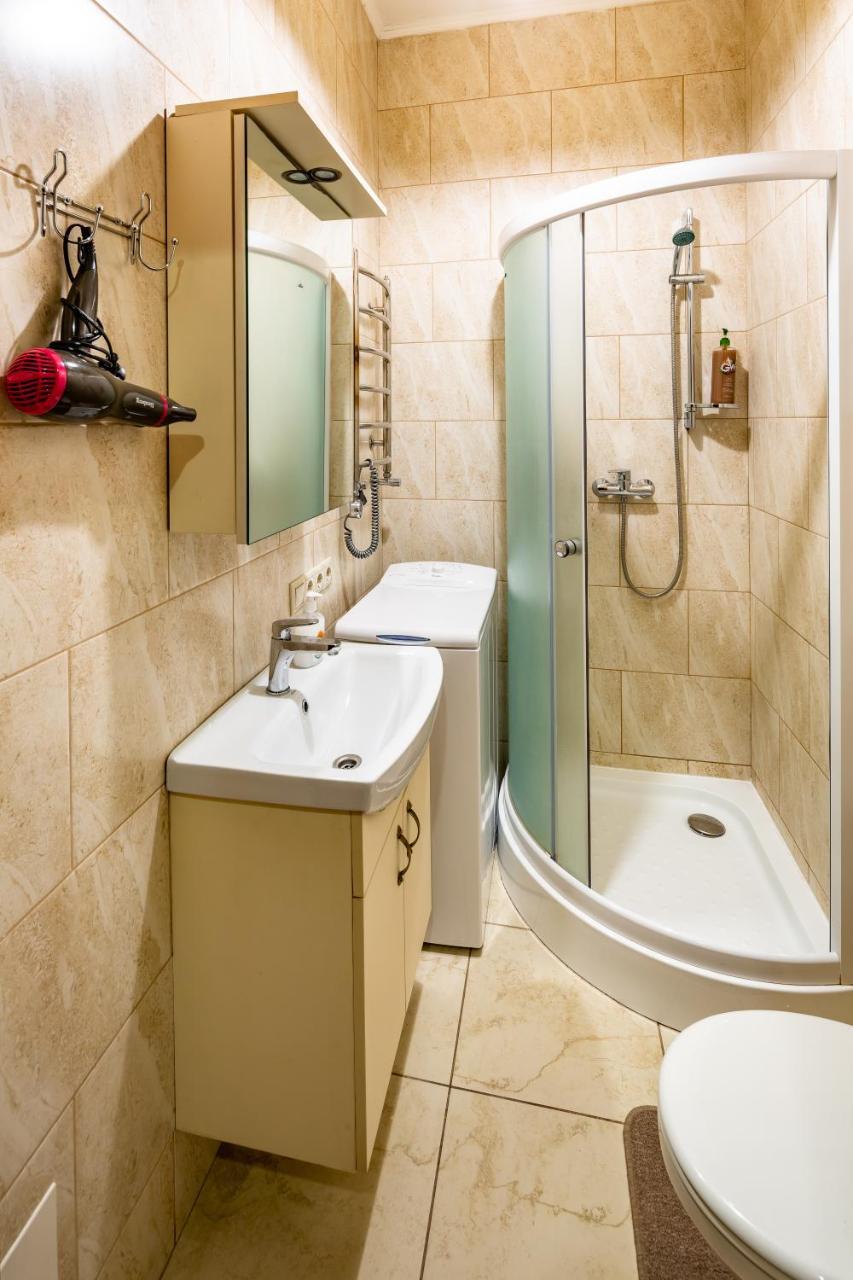 13 Franka Apartment 1 Лвив Екстериор снимка