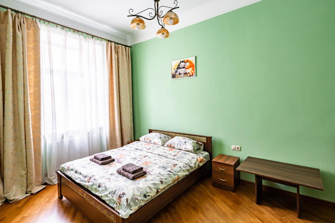 13 Franka Apartment 1 Лвив Екстериор снимка